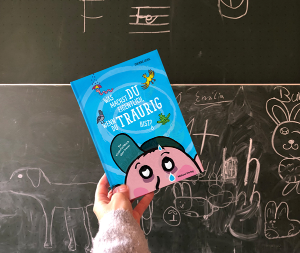 <p><strong>Schullesung · Adolf-Reichwein-Schule Wiesbaden-Rambach · </strong><em>Was machst du eigentlich, wenn du traurig bist? –</em> Gespräch über Trauer, Gefühle und kreative Wege</p>